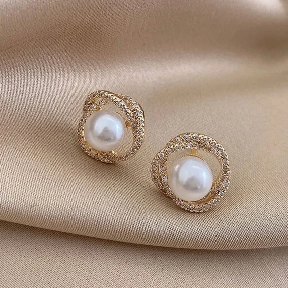 Faux Pearl & Rhinestone Decor Stud Earrings - Picture 2 of 2